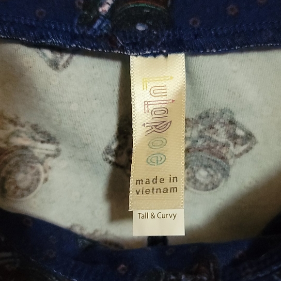 LuLaRoe TC Camera Print Leggings - Picture 3 of 3